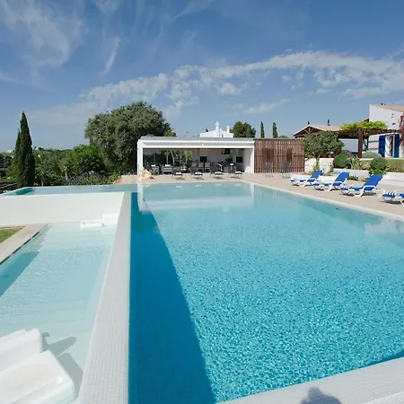 Villa Alfarrobeira *
