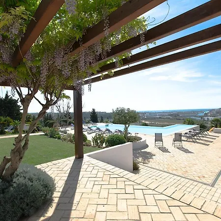 Villa Alfarrobeira *