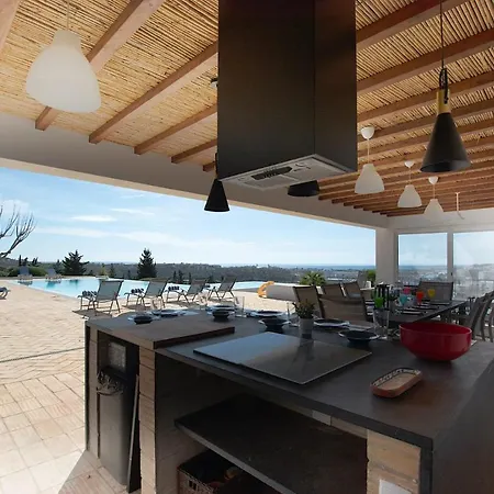 Villa Alfarrobeira *